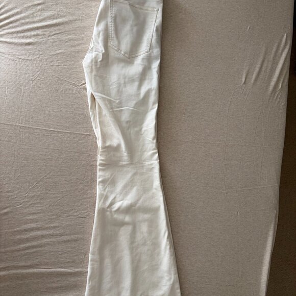 Free People Bell Bottoms - Cream White Flare, 30W, Stretchy Band, Worn Once - Picture 5 of 11